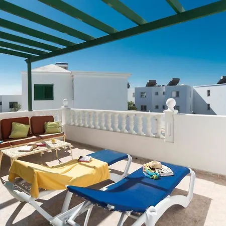 Alegranza Puerto del Carmen (Lanzarote)